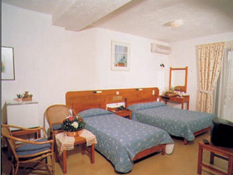 Irini Hotel Heraklion Exteriör bild